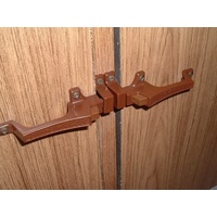 1126 C/BOARD CATCH BRN -2PART